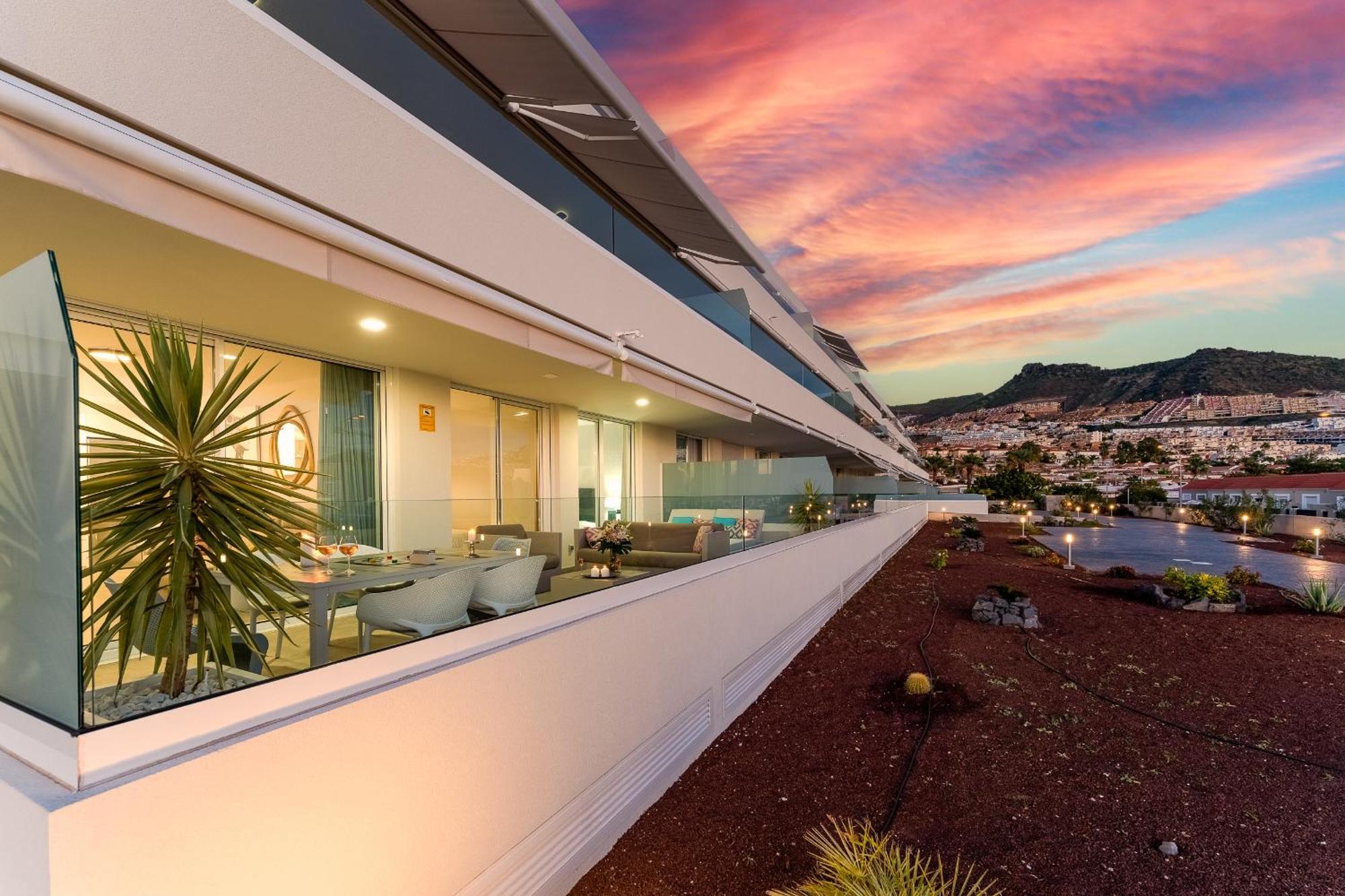 Modern New Apartment Las Terrazas De Costa Adeje. Heated Pool, Big Terrace And Private Parking Exteriér fotografie